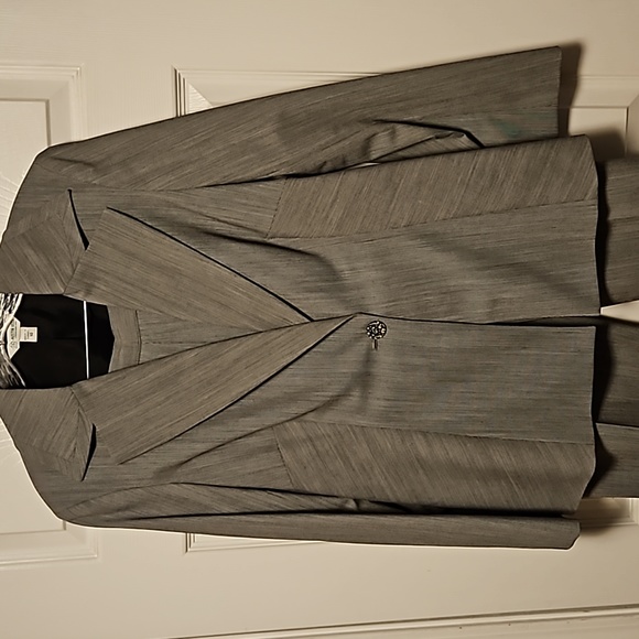 Austin Reed Pantsuit - Picture 2 of 8